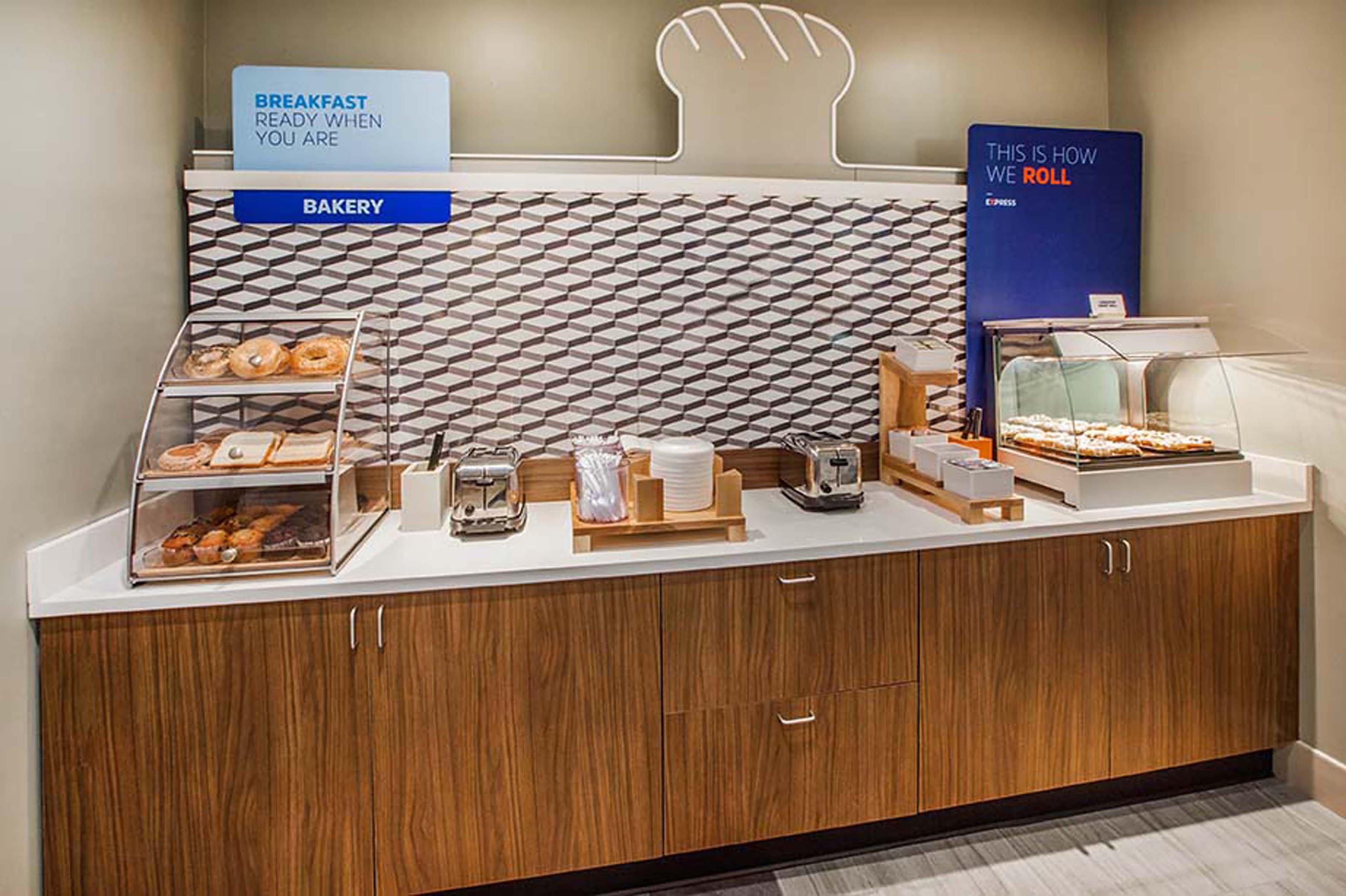 Holiday Inn Express Seattle - Sea-Tac Airport By Ihg Ситак Экстерьер фото